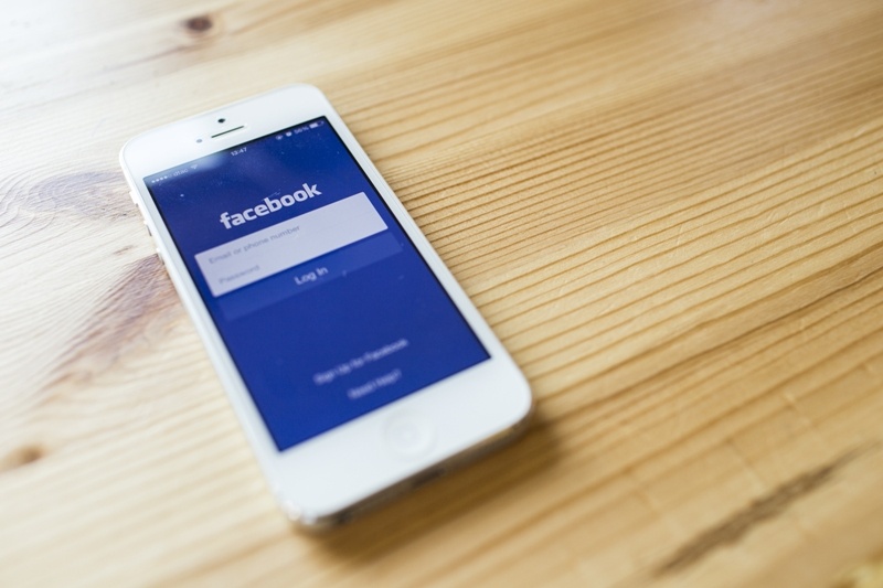 4 Facebook updates to help you market your local business